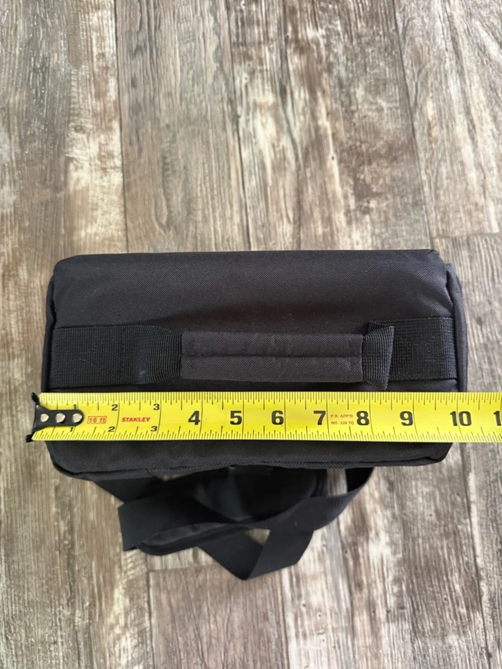 Canon EOS Shoulder Bag (Black) Camera 100ES